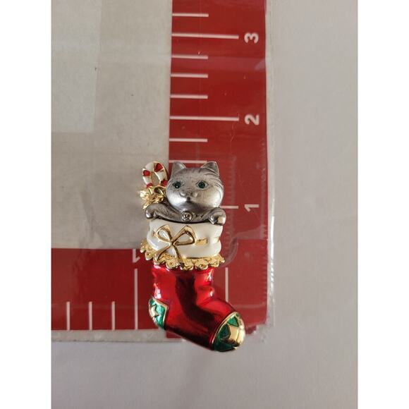 Vintage Danecraft Christmas Kitten Cat in Enameled Stocking Jewelry Brooch Pin - Picture 4 of 4